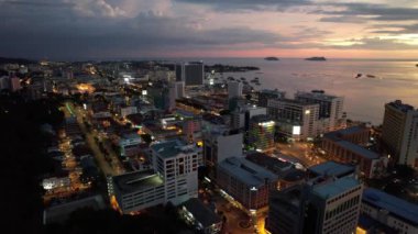 Kota Kinabalu, Sabah Malezya 14 Haziran 2022: Kota Kinabalu Şehir Merkezi Rıhtım ve Kordon Bölgesi