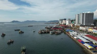 Kota Kinabalu, Sabah Malezya 14 Haziran 2022: Kota Kinabalu Şehir Merkezi Rıhtım ve Kordon Bölgesi