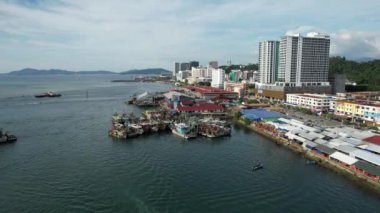 Kota Kinabalu, Sabah Malezya 14 Haziran 2022: Kota Kinabalu Şehir Merkezi Rıhtım ve Kordon Bölgesi