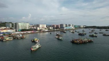 Kota Kinabalu, Sabah Malezya 14 Haziran 2022: Kota Kinabalu Şehir Merkezi Rıhtım ve Kordon Bölgesi