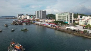 Kota Kinabalu, Sabah Malezya 14 Haziran 2022: Kota Kinabalu Şehir Merkezi Rıhtım ve Kordon Bölgesi