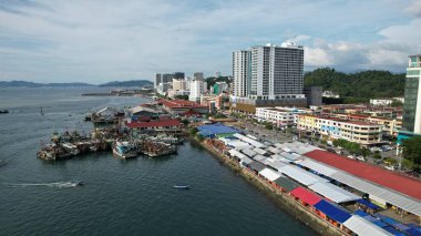 Kota Kinabalu, Sabah Malezya 14 Haziran 2022: Kota Kinabalu Şehir Merkezi Rıhtım ve Kordon Bölgesi