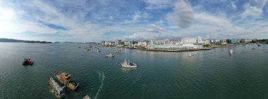 Kota Kinabalu, Sabah Malezya 14 Haziran 2022: Kota Kinabalu Şehir Merkezi Rıhtım ve Kordon Bölgesi