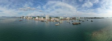 Kota Kinabalu, Sabah Malezya 14 Haziran 2022: Kota Kinabalu Şehir Merkezi Rıhtım ve Kordon Bölgesi