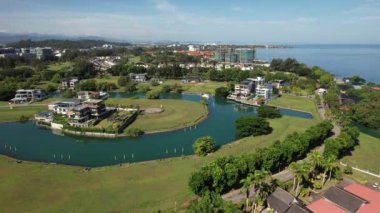 Kota Kinabalu, Sabah Malezya 14 Haziran 2022: Kota Kinabalu Şehir Merkezi Rıhtım ve Kordon Bölgesi