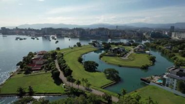 Kota Kinabalu, Sabah Malezya 14 Haziran 2022: Kota Kinabalu Şehir Merkezi Rıhtım ve Kordon Bölgesi