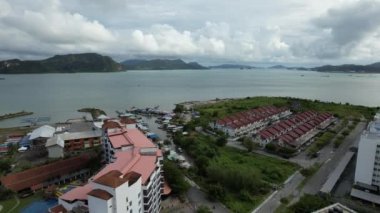 Langkawi 'nin Kent Simgeleri, Plajları ve Turist Çekimleri