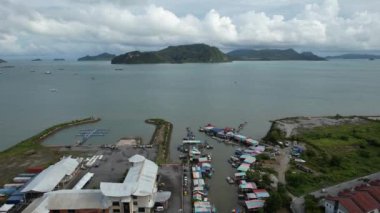 Langkawi 'nin Kent Simgeleri, Plajları ve Turist Çekimleri