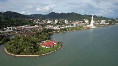 Langkawi 'nin Kent Simgeleri, Plajları ve Turist Çekimleri