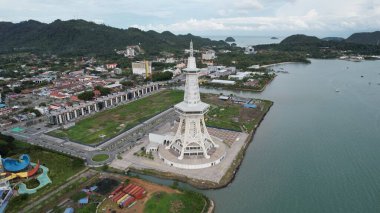 Langkawi 'nin Kent Simgeleri, Plajları ve Turist Çekimleri