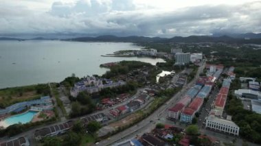 Langkawi 'nin Kent Simgeleri, Plajları ve Turist Çekimleri