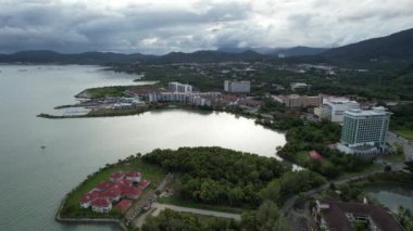 Langkawi 'nin Kent Simgeleri, Plajları ve Turist Çekimleri