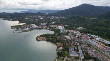 Langkawi 'nin Kent Simgeleri, Plajları ve Turist Çekimleri