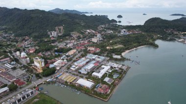 Langkawi 'nin Kent Simgeleri, Plajları ve Turist Çekimleri