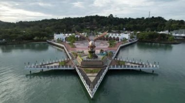 Langkawi 'nin Kent Simgeleri, Plajları ve Turist Çekimleri