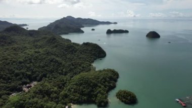 Langkawi 'nin Kent Simgeleri, Plajları ve Turist Çekimleri