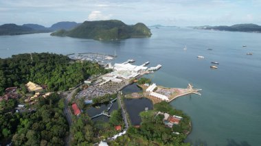 Langkawi 'nin Kent Simgeleri, Plajları ve Turist Çekimleri