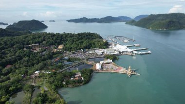 Langkawi 'nin Kent Simgeleri, Plajları ve Turist Çekimleri