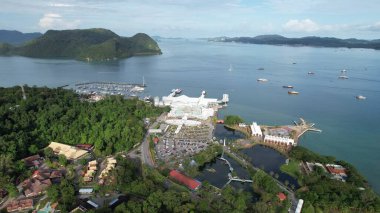 Langkawi 'nin Kent Simgeleri, Plajları ve Turist Çekimleri