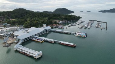 Langkawi 'nin Kent Simgeleri, Plajları ve Turist Çekimleri