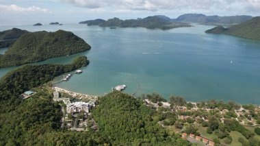 Langkawi 'nin Kent Simgeleri, Plajları ve Turist Çekimleri