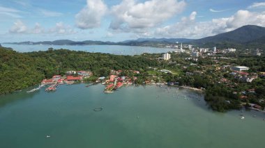 Langkawi 'nin Kent Simgeleri, Plajları ve Turist Çekimleri