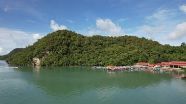 Langkawi 'nin Kent Simgeleri, Plajları ve Turist Çekimleri
