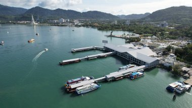 Langkawi 'nin Kent Simgeleri, Plajları ve Turist Çekimleri