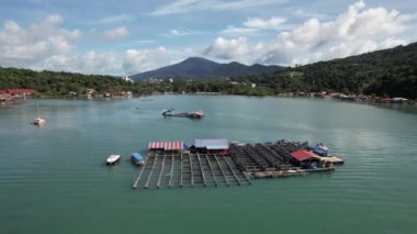 Langkawi 'nin Kent Simgeleri, Plajları ve Turist Çekimleri