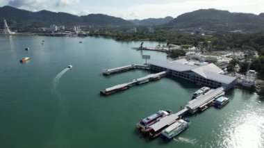 Langkawi 'nin Kent Simgeleri, Plajları ve Turist Çekimleri