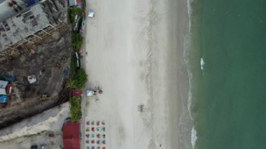 Langkawi 'nin Kent Simgeleri, Plajları ve Turist Çekimleri