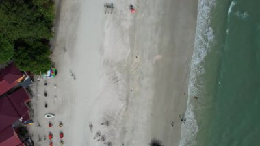 Langkawi 'nin Kent Simgeleri, Plajları ve Turist Çekimleri