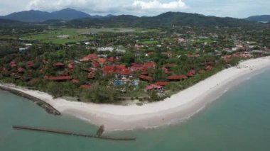 Langkawi 'nin Kent Simgeleri, Plajları ve Turist Çekimleri