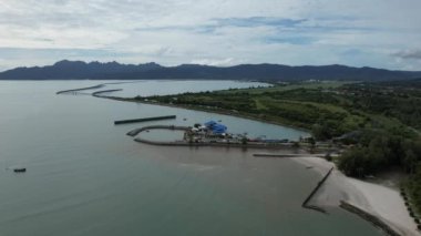 Langkawi 'nin Kent Simgeleri, Plajları ve Turist Çekimleri