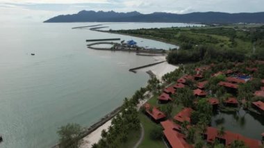 Langkawi 'nin Kent Simgeleri, Plajları ve Turist Çekimleri
