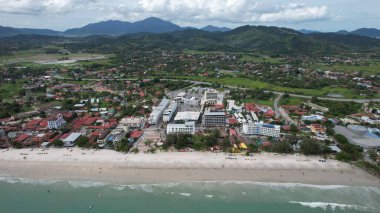 Langkawi 'nin Kent Simgeleri, Plajları ve Turist Çekimleri