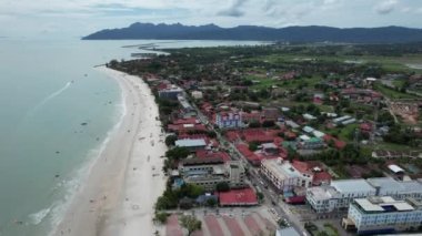 Langkawi 'nin Kent Simgeleri, Plajları ve Turist Çekimleri