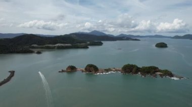 Langkawi 'nin Kent Simgeleri, Plajları ve Turist Çekimleri