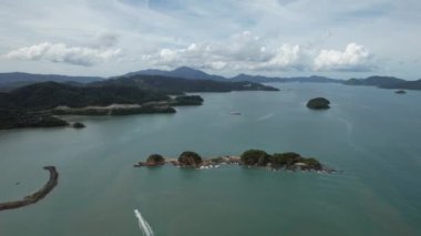 Langkawi 'nin Kent Simgeleri, Plajları ve Turist Çekimleri
