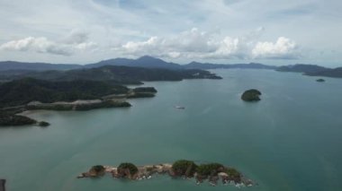 Langkawi 'nin Kent Simgeleri, Plajları ve Turist Çekimleri