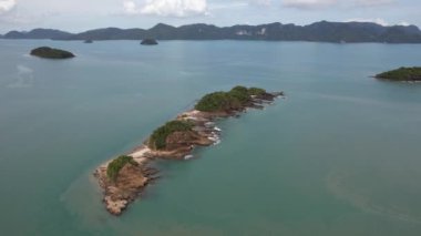 Langkawi 'nin Kent Simgeleri, Plajları ve Turist Çekimleri
