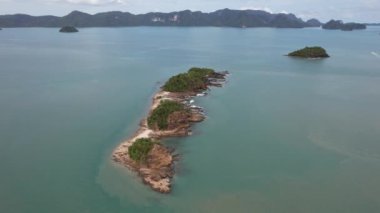 Langkawi 'nin Kent Simgeleri, Plajları ve Turist Çekimleri