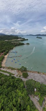 Langkawi 'nin Kent Simgeleri, Plajları ve Turist Çekimleri