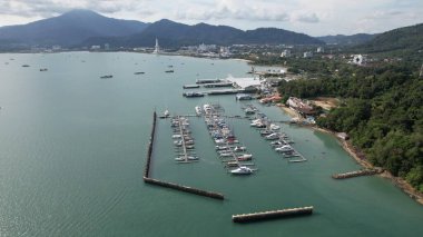 Langkawi 'nin Kent Simgeleri, Plajları ve Turist Çekimleri