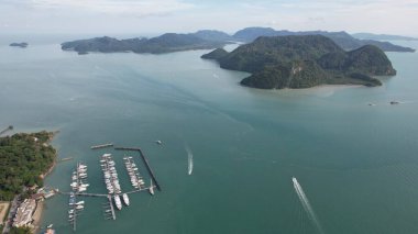 Langkawi 'nin Kent Simgeleri, Plajları ve Turist Çekimleri