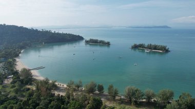 Langkawi 'nin Kent Simgeleri, Plajları ve Turist Çekimleri