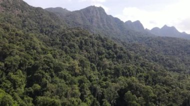 Langkawi 'nin Kent Simgeleri, Plajları ve Turist Çekimleri