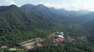 Langkawi 'nin Kent Simgeleri, Plajları ve Turist Çekimleri