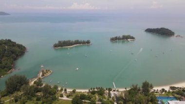 Langkawi 'nin Kent Simgeleri, Plajları ve Turist Çekimleri