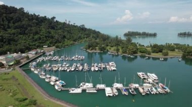 Langkawi 'nin Kent Simgeleri, Plajları ve Turist Çekimleri